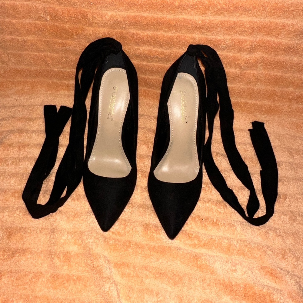 Shoe Dazzle Wilda Pumps- Black 7